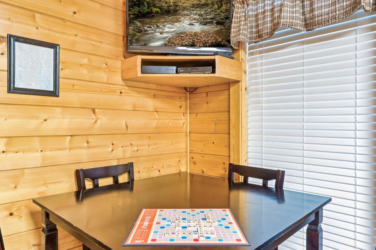 Cozy Log Cabin!! In Heart Of Pf & Close To The Smokies Pigeon Forge Extérieur photo